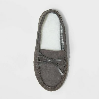 Boys' Lionel Moccasin Slippers - Cat & Jack™ Black 4 Boys' Lionel Moccasin Slippers - Cat & Jack™ Black - Image 2